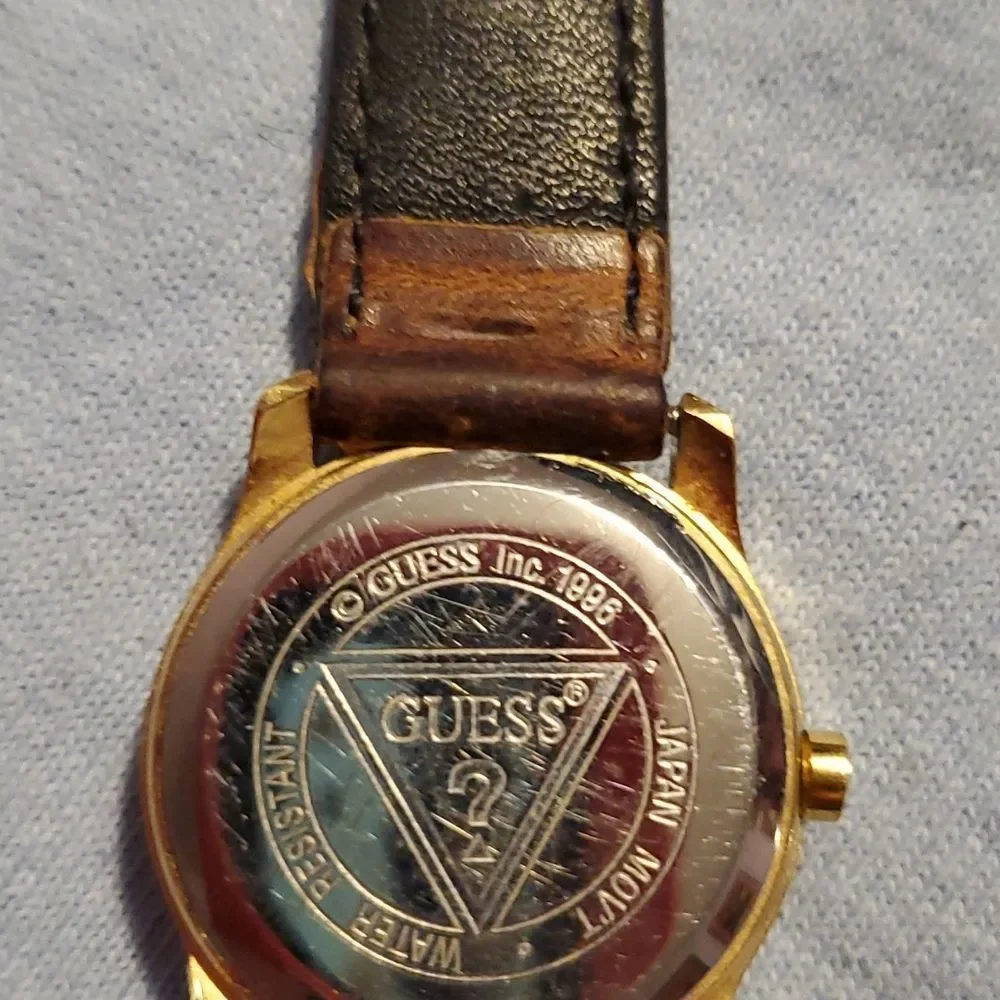 Vintage 1996 Guess Women's‎ Analog Watch Gold Color Brown Leather